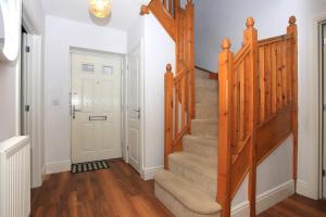 Spacious & Modern Retreat Garden Free Parking!