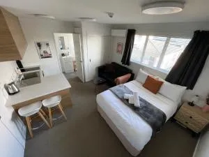 Charming Getaway by Hospital with Free Parking - Tamahere