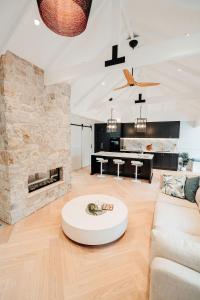 Three Cheeky Palms by TCC