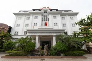 Khách sạn Hoà Bình - Bản Tiane