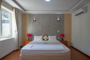 Khách sạn Hoà Bình