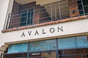 Awesome Albert Park Art Deco Gem 2 Bedroom Bevan 2