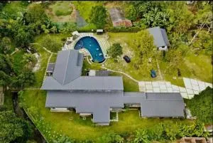 Nouri Villa - Mancis