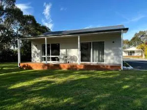 Prom Port Holiday Cottages-Wilsons Prom,Port Welshpool,Whale Watching,Fishing - Port Welshpool