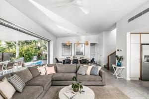 Kaylani Cove - luxury beach villa with pool