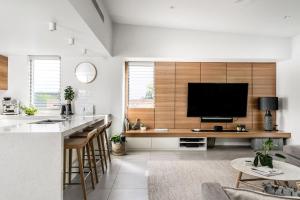 Kaylani Cove - luxury beach villa with pool