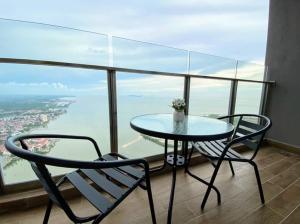 Silverscape Residence 3 Bedrooms Suite by MJ Holiday