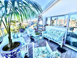 Sea views in luxury at LYTTELTON BOATIQUE HOUSE - 14 km from Christchurch