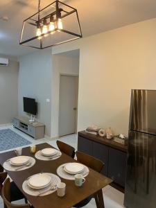 Alanis Apartment in Sepang, near KLIA, 2 bedroom with free wifi