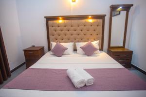 2BR Family Getaway Hikkaduwa- Sleep 6 - Surfing- Bikes and airport drop-off