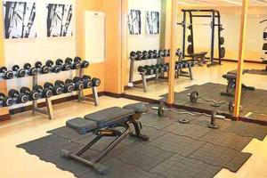 Modern 1BD Executive Suite, Netflix Wifi Pool Gym