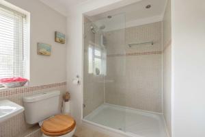 7 Sleeper Cosy Home in Windsor Parking & Legoland