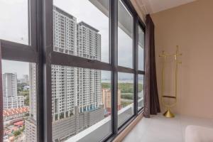 Designer Suites 2BR Apartment in Penang near George Town Self Check-In WiFi Partial Seaview