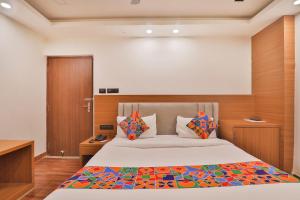 FabHotel Shaurya Inn
