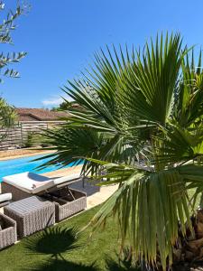Appartement duplex meublé avec vue sur piscine