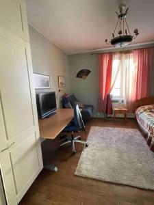 Cozy, stylish apartment in the heart of the town