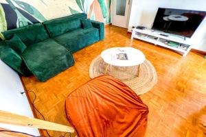 AC - Secure Parking - Near Central Station