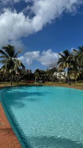 3bedroom house, pool & garden!