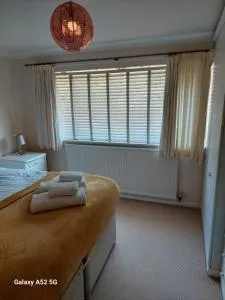 Spacious 3 BDR house with private parking spaces - Families- Corporate groups - Little Wilbraham