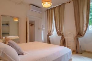 Beach Lake Bellagio by Wonderful Italy