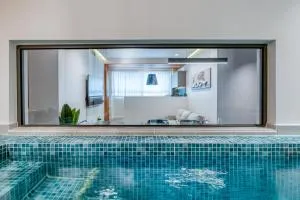 Modern Urban Oasis with Private Plunge Pool - Aiándion