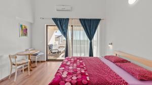 Villa Nira by Villas Holiday