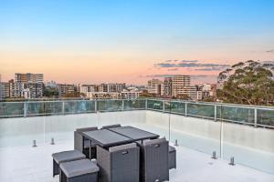 Luxury Retreat Sydney Airport Direct Train Line