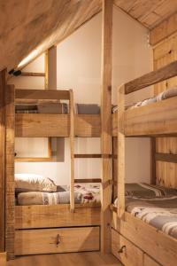 Appartements Le Rioumajou 1 - Grand T6 - Piscine - Centre St Lary : photos des chambres