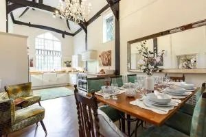 Dorney Windsor Legoland 5 Star Stay for upto 14 guests - Bray