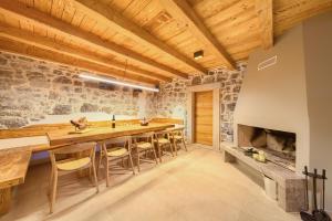 Luxury Jerini House with pool