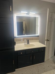 Three-Bedroom House room in Home Away from Home