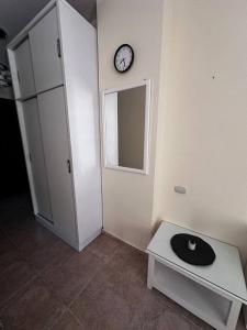 Florenza Khamsin Yara studio