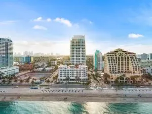 Elegant Beachfront Condo - Your Perfect Getaway! - Birch Ocean Front