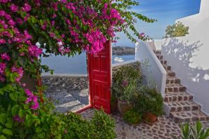 Aigialos Luxury Traditional Settlement Santorini Greece