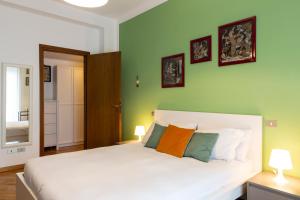 Trendy Corner - Fashion District