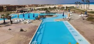 شاليه قرية بنجالوز - Dawwār ‘Abd al ‘Aţī Abū ‘Ajūz