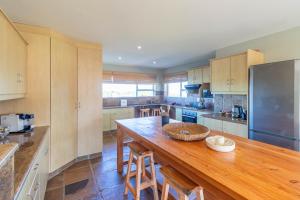 Vista Villa, Ocean & Mountain Views, Fire Pit