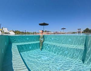 Omnia Luxury Villa, 100m2 Pool, Whirlpool & Gym, By ThinkVilla