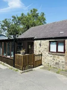 Clover Cottage at Pikehall - Elton