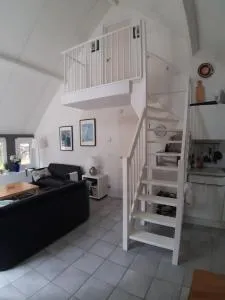 6 persoonsbungalow met groot gezamenlijk zwembad - Rieux