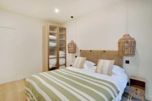 Spacious Apartment - 2BR-10P - Place dItalie