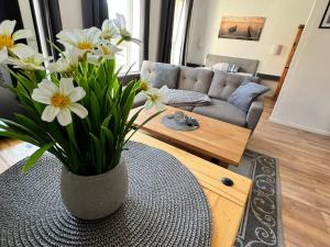 Altbauapartment in Wassernähe und Magenta TV