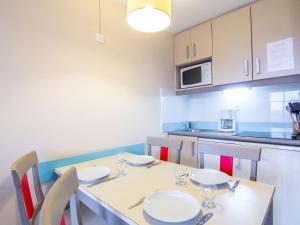 Apartment Les Marines-8 by Interhome