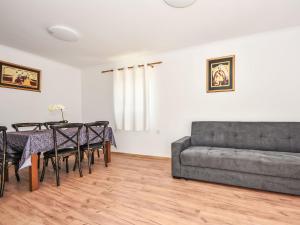 Holiday Home Goran II by Interhome