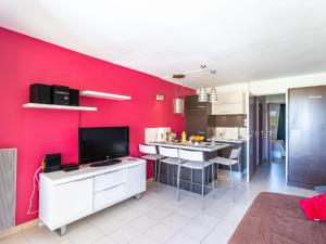 Apartment Les Marines-1 by Interhome