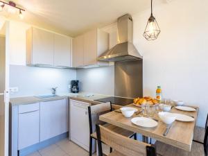 Apartment Les Marines-11 by Interhome