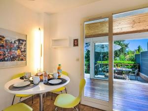 Holiday Home Font Mourier-1 by Interhome