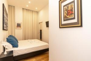 Loft Luxury Design- Apt with 2 bedrooms -WIFI ULTRA-5min METRO