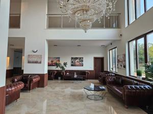 Sunset studio in Shartrez