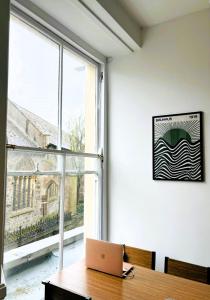 2 Treasured TenbyAprtmt in Town For 4